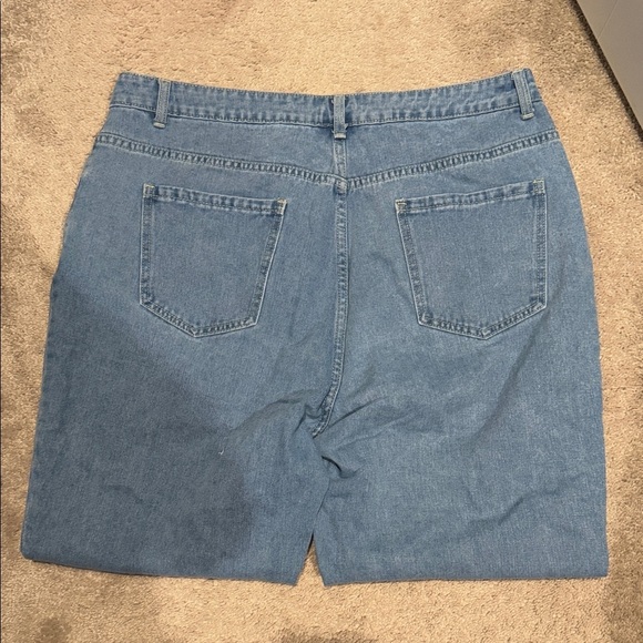 SHEIN Light Blue Ripped Boyfriend Jeans - Picture 4 of 6